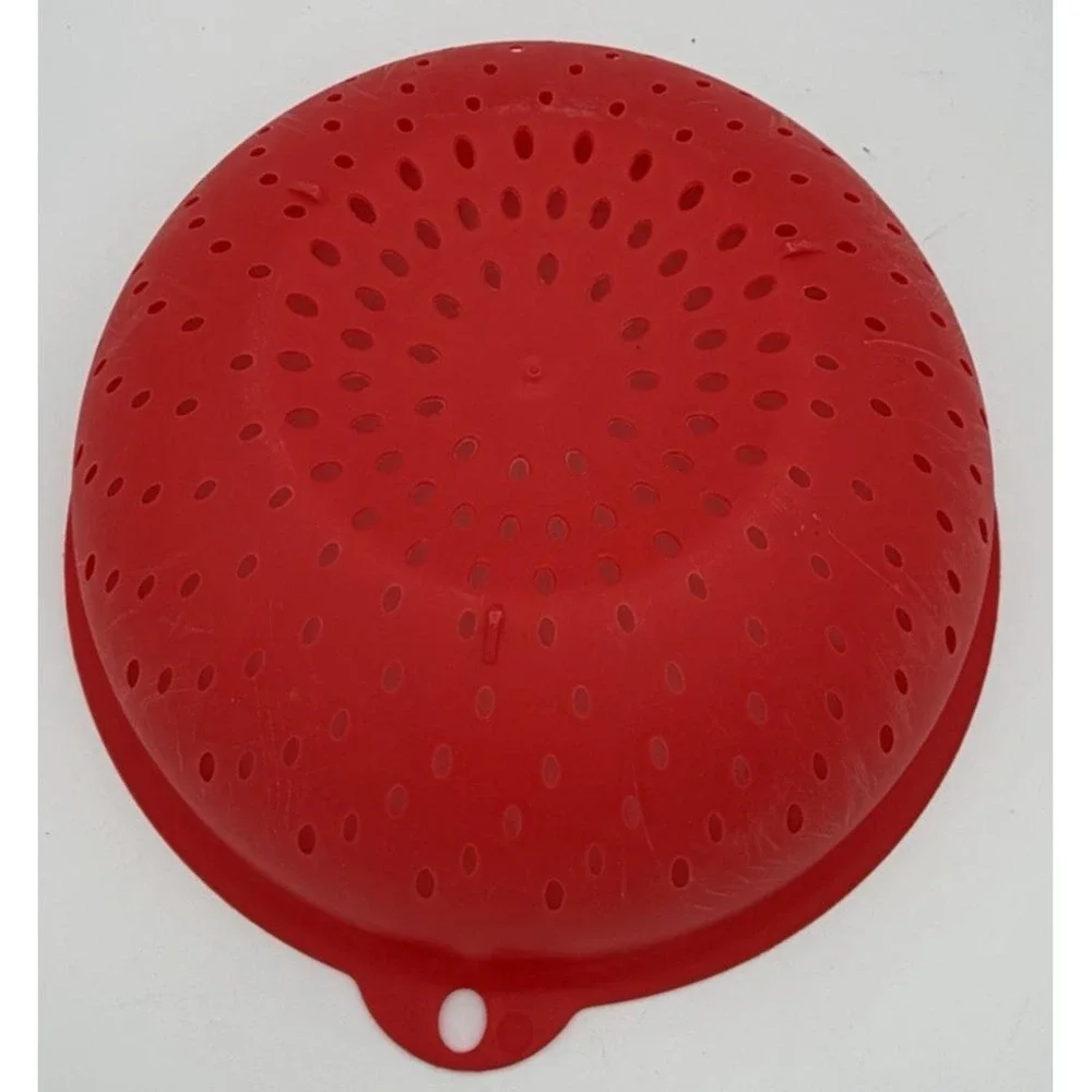 Betty Crocker strainers are